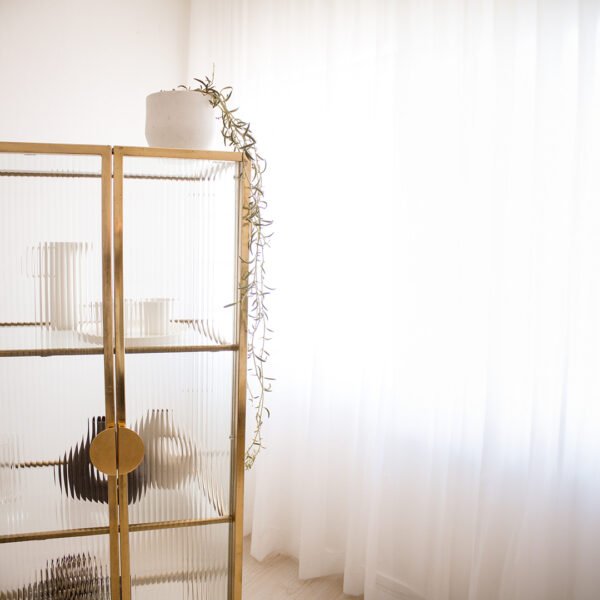 STUDIO DELTA RETRO DISPLAY CABINET in Gold