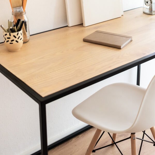 STUDIO DELTA MINIMALIST DESK IN BLACK