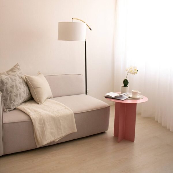 STUDIO DELTA ROUND STEEL SIDE TABLE IN SALMON PINK