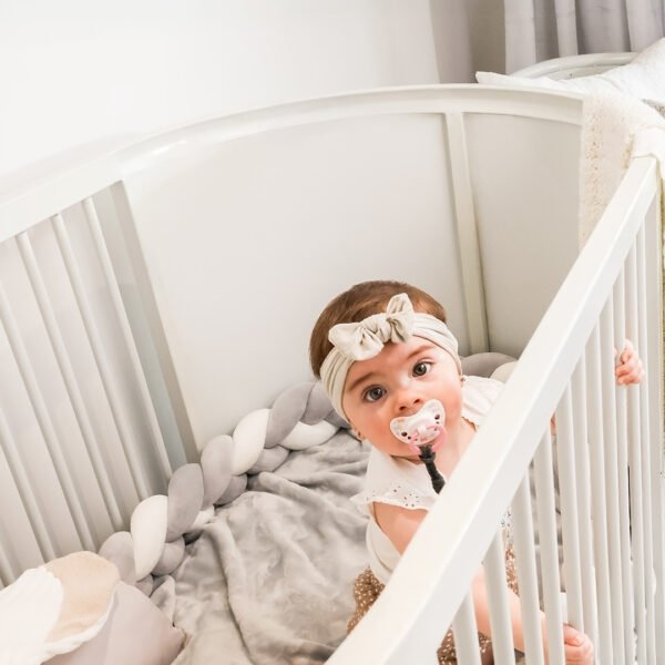 STUDIO DELTA ADJUSTABLE UPHOLSTERED BABY CRIB COT