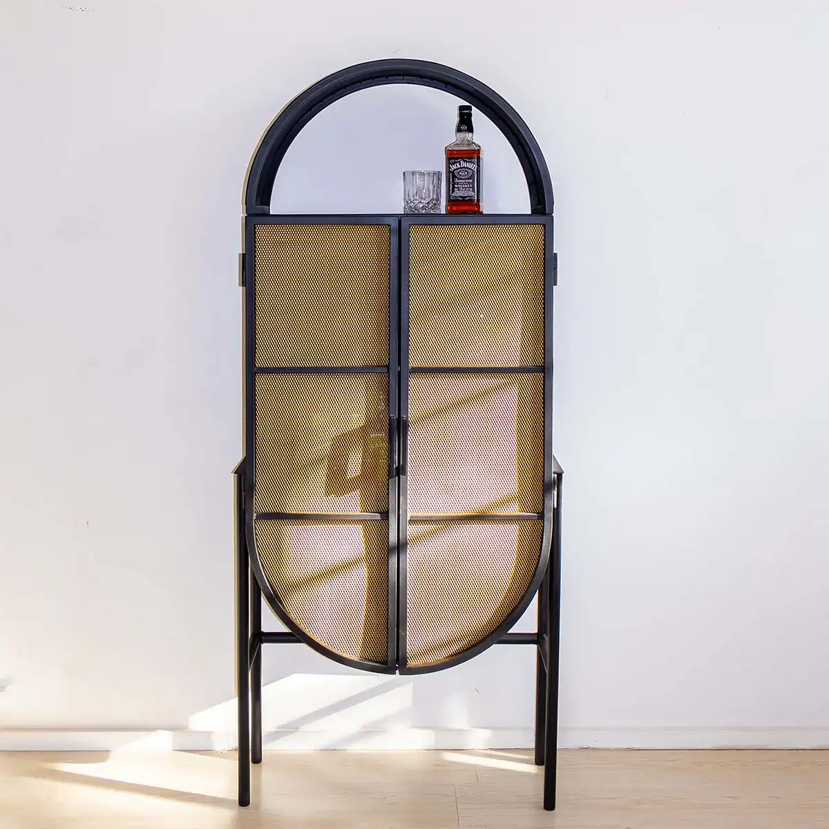 STUDIO DELTA_NALEDI DRINKS CABINET_VIEW A