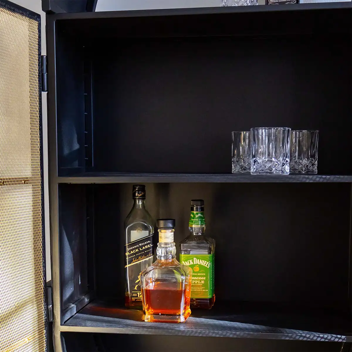 STUDIO DELTA_NALEDI DRINKS CABINET_VIEW D
